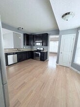 7876 Ashenden Dr in Columbus, OH - Building Photo - Building Photo