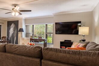 13329 Polo Club Rd in Wellington, FL - Building Photo - Building Photo