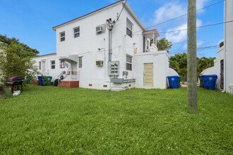 2102 SW 14th Ter in Miami, FL - Building Photo - Building Photo