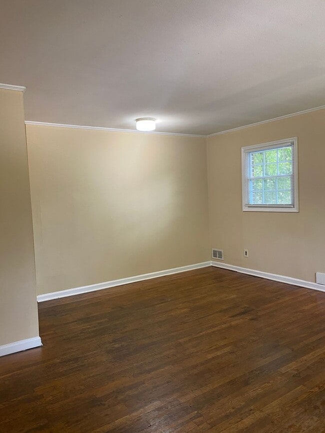 property at 155 E Cloverhurst Ave