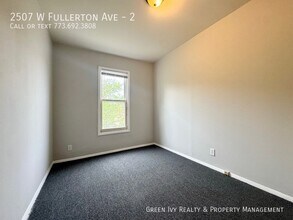 2507 W Fullerton Ave in Chicago, IL - Building Photo - Building Photo