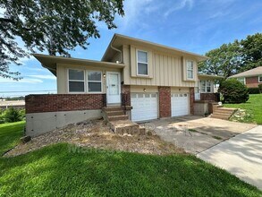 7536 Hayes St in Overland Park, KS - Building Photo - Building Photo