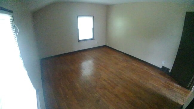 2718 Roseland Ave in East Lansing, MI - Foto de edificio - Building Photo