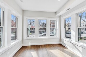 6527 N Newgard Ave in Chicago, IL - Building Photo - Building Photo