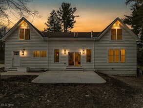 14 Stokes Ln in Hudson, OH - Building Photo - Building Photo
