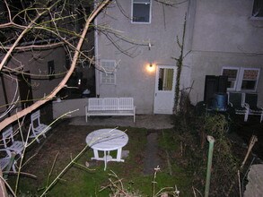 3883 Manayunk Ave in Philadelphia, PA - Foto de edificio - Building Photo