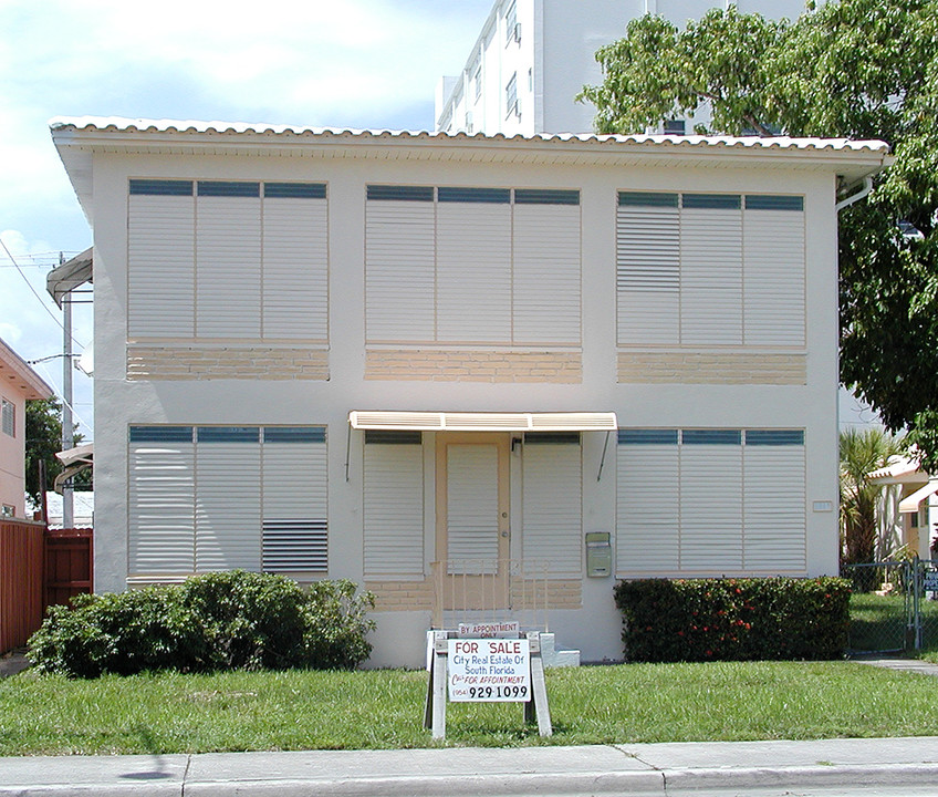 1711 Fillmore St in Hollywood, FL - Building Photo