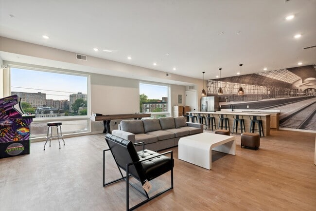 308 W Chelten Ave in Philadelphia, PA - Building Photo - Building Photo