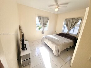 7941 NW 14th Pl in Miami, FL - Building Photo - Building Photo