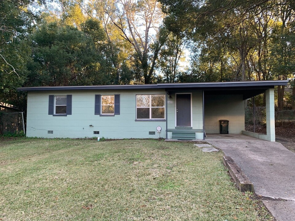 1659 Sharkey St in Tallahassee, FL - Building Photo