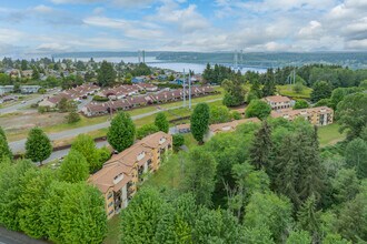 Lawn Courte Apartments in Tacoma, WA - Foto de edificio - Building Photo