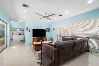 714 Hillcrest Rd in Boynton Beach, FL - Building Photo - Building Photo
