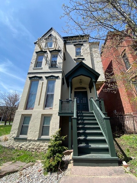 157 S Fitzhugh St, Unit 1