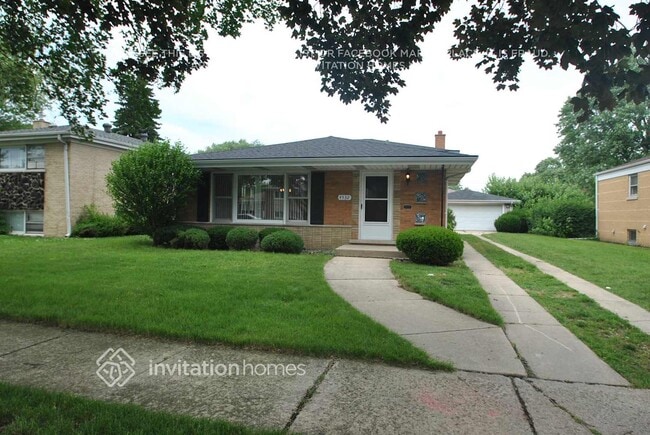 4532 W 102nd St
