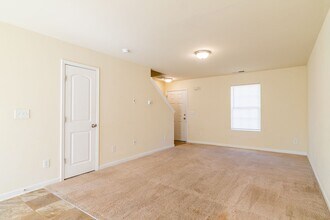 304 Irish Ct in Phenix City, AL - Building Photo - Building Photo