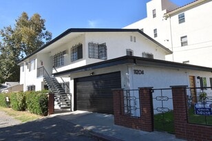 11204 Peach Grove St in Los Angeles, CA - Building Photo