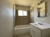 1346 Ave H 15 photo'