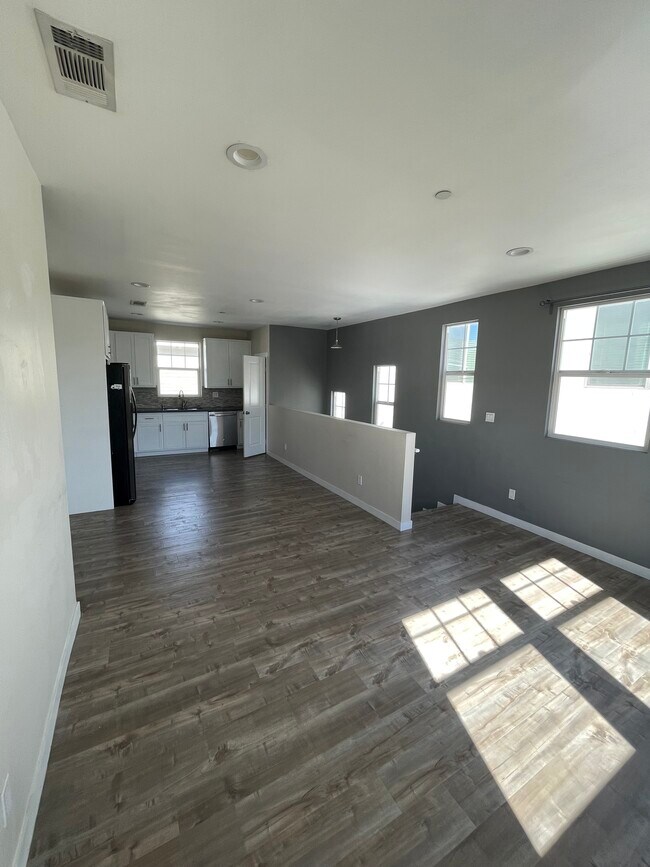 5928 Vineland Ave Apartments and Nearby North Hollywood Apartments For