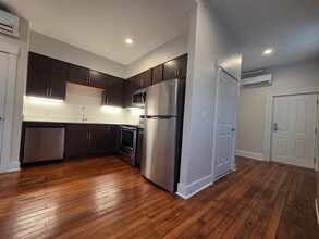 3112 Warsaw Ave, Unit 202 in Cincinnati, OH - Building Photo - Building Photo