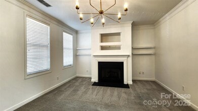 149 Marketplace Ave in Mooresville, NC - Foto de edificio - Building Photo