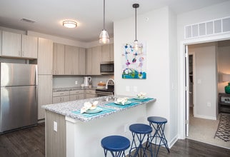 Spoke Apartments in Atlanta, GA - Foto de edificio - Interior Photo
