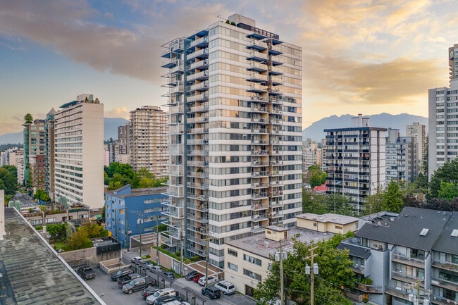 1770 Pendrell in Vancouver, BC - Building Photo - Building Photo