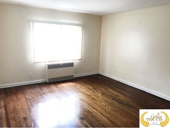 63-11 110th St in Queens, NY - Foto de edificio