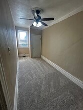 106 Lynnwood Ave, Unit Floor 2 in East Pittsburgh, PA - Building Photo - Building Photo
