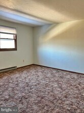 213 Catalpa Ln in Red Lion, PA - Building Photo - Building Photo