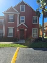 9228 Lake Chase Island Way, Unit 9228 in Tampa, FL - Building Photo