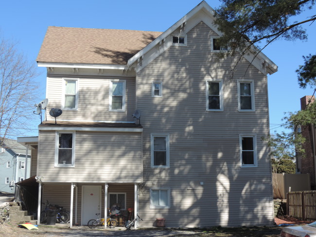 108 Vineyard Ave in Highland, NY - Building Photo - Other