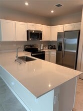 1018 W Davis Pkwy in Florida City, FL - Building Photo - Building Photo