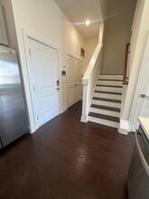 516 W Montgomery Ave, Unit 3 in Philadelphia, PA - Building Photo - Building Photo