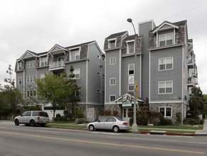 Palisades I & II in Los Angeles, CA - Building Photo - Building Photo