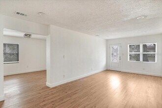 3307 W Ballast Point Blvd in Tampa, FL - Building Photo - Building Photo