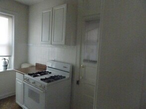 4423 W Irving Park Rd in Chicago, IL - Building Photo - Building Photo