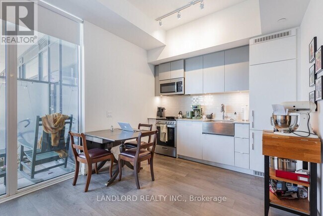 property at 270-1270 Dufferin St