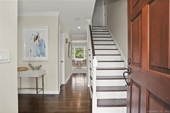 54 Country Club Rd in Darien, CT - Building Photo - Building Photo
