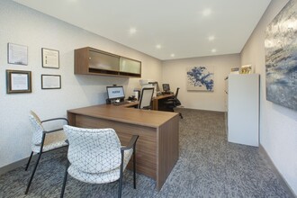 Tamarack Woods Townhouses in Barrie, ON - Building Photo - Building Photo