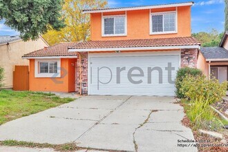 2412 Sequoia Dr in Antioch, CA - Foto de edificio - Building Photo