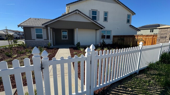 19 W Gemma Ct in Tracy, CA - Foto de edificio - Building Photo