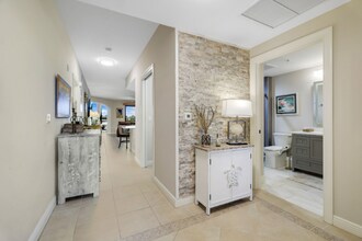 5706 Cape Harbour Dr in Cape Coral, FL - Building Photo - Building Photo
