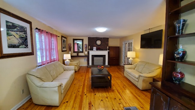 property at 3691 Bouldercrest Rd