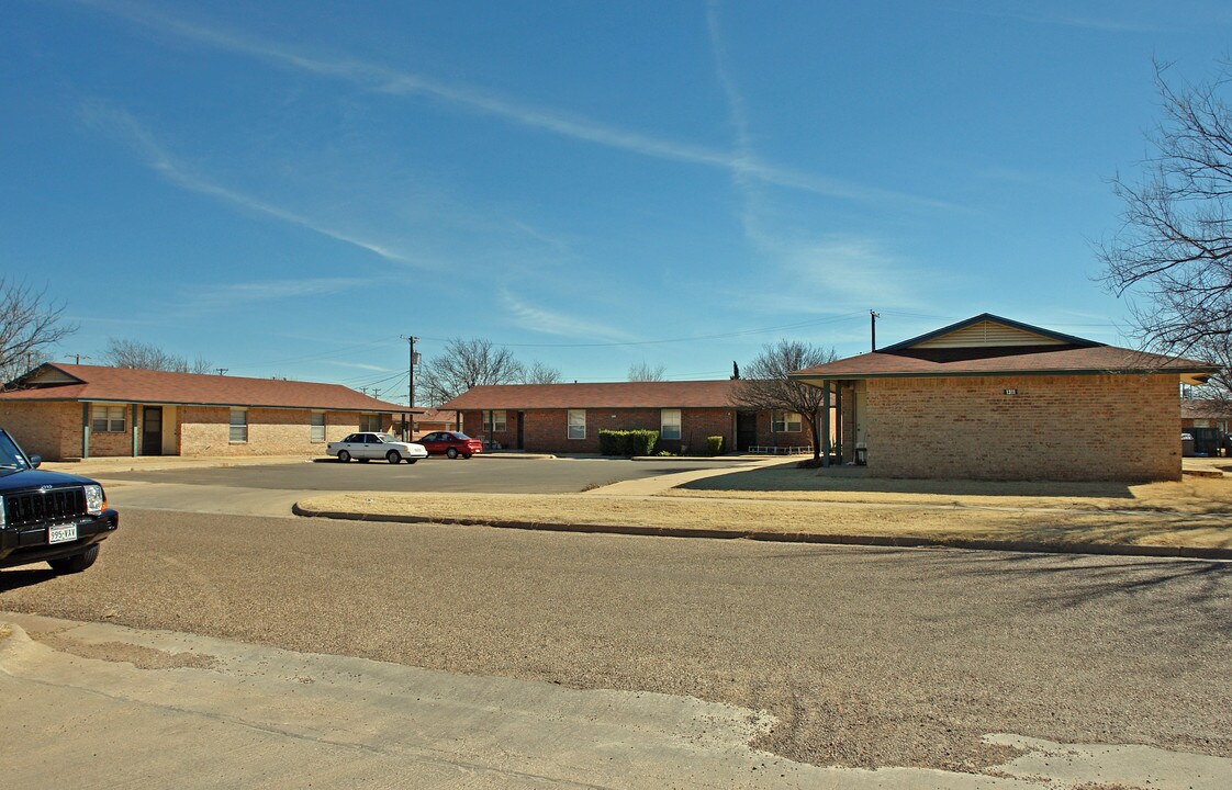 1302 51st St in Lubbock, TX - Building Photo