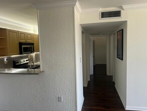 8145 NW 7th St in Miami, FL - Building Photo - Building Photo