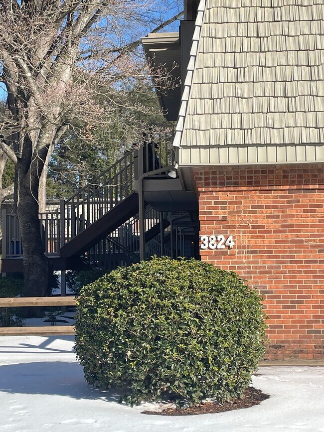 3824 Country Club Rd in Winston-Salem, NC - Building Photo - Building Photo