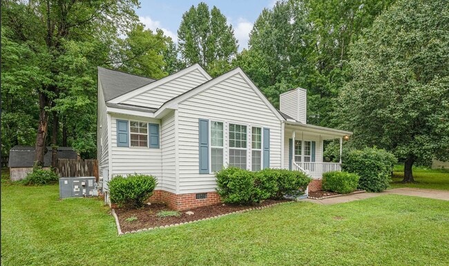 304 Holly Pines Ct in Holly Springs, NC - Building Photo - Building Photo