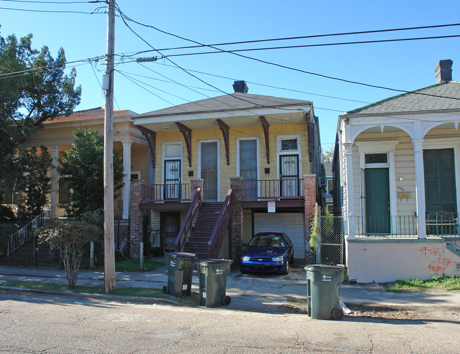 904 Jackson Ave in New Orleans, LA - Foto de edificio