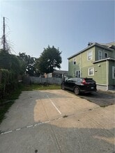 23 Barrows St in Providence, RI - Building Photo - Building Photo