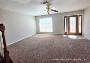 1325 E Cowden Ave in Midland, TX - Building Photo - Building Photo